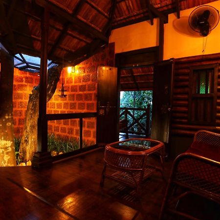 Greens Tree House & Wood House Sultan Bathery Exterior foto